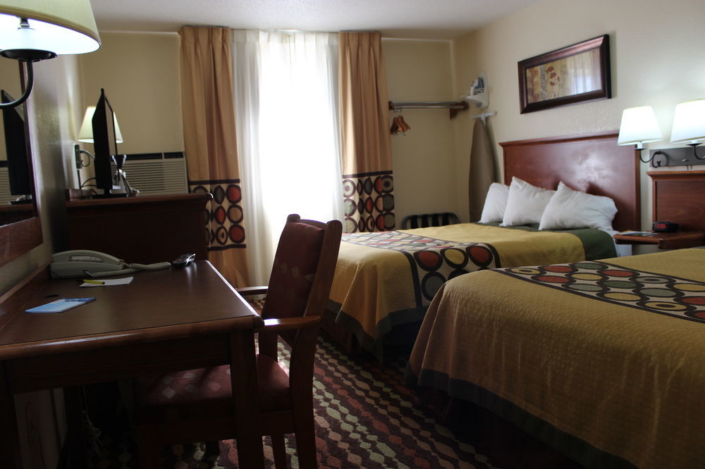 ホテル Super 8 By Wyndham グランドフォークス エクステリア 写真